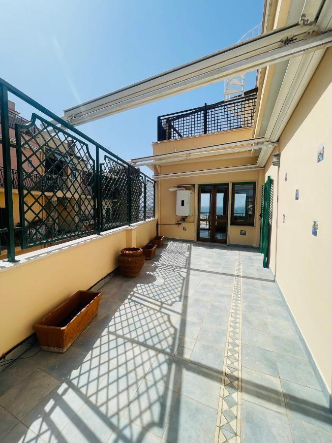 Newhouse Victoria - Sea View Apartment 内图诺 外观 照片