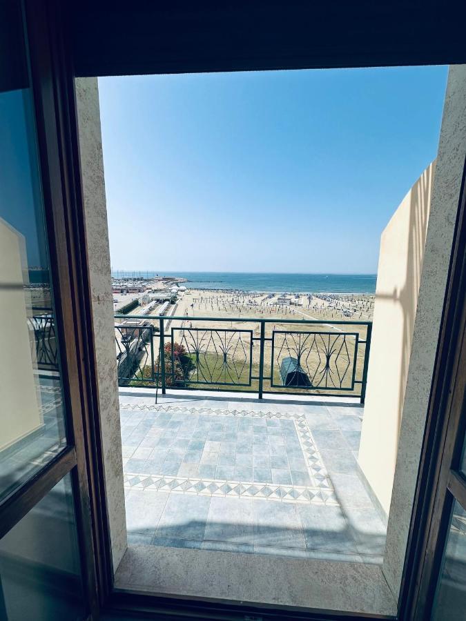 Newhouse Victoria - Sea View Apartment 内图诺 外观 照片